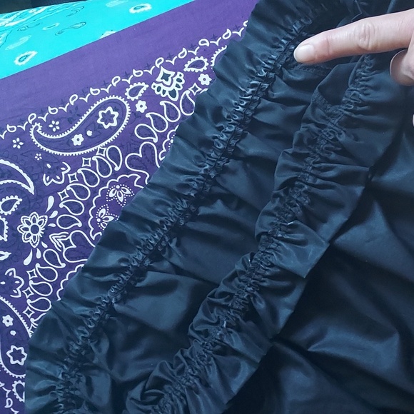 **Buy 1 get 1 free item** Black women's medium off the shoulder top - Picture 7 of 7